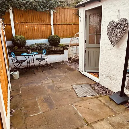 Overleigh Cottage, With Optional Hot Tub Hire Chester Exterior photo